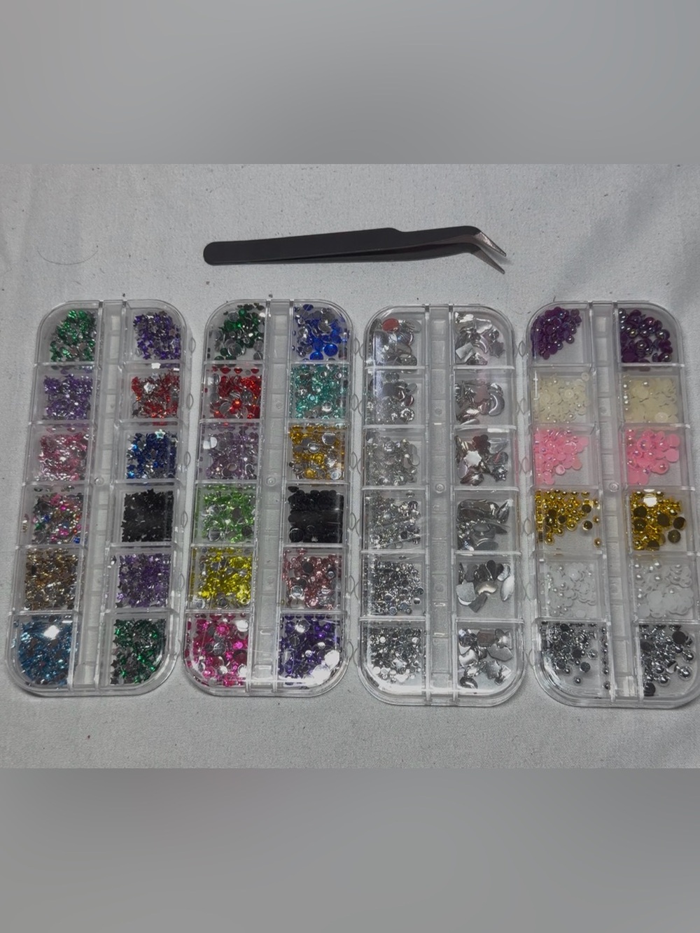 Assorted Nail Art Rhinestone and Tweezers Set - Multi-Color